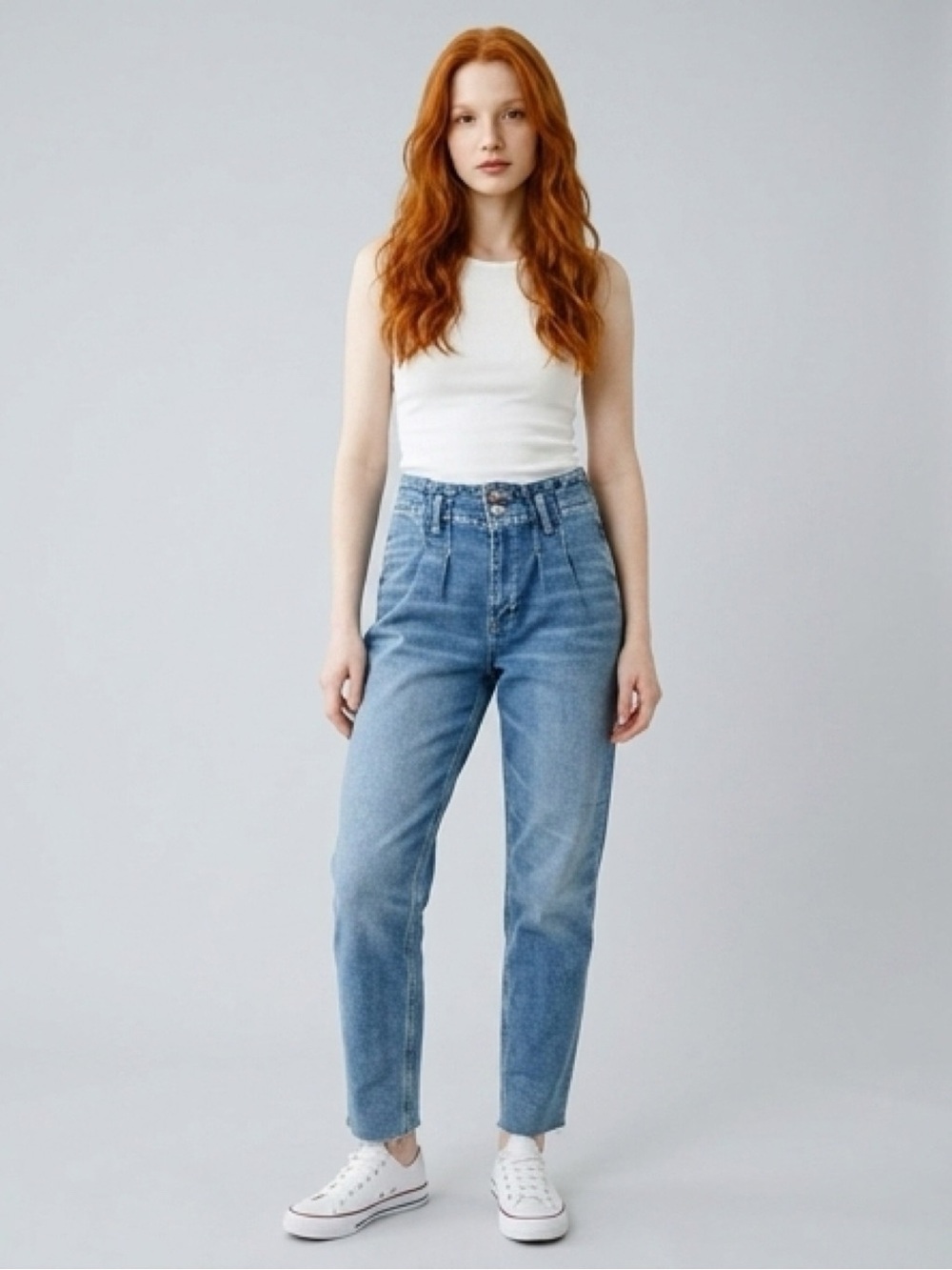 Hollister Curvy ULTRA High Rise Mom Jeans Vintage Stretch
